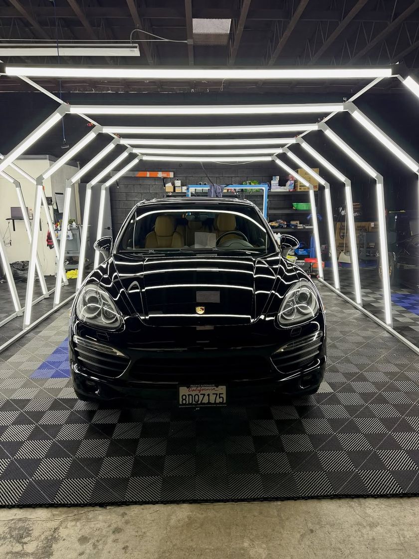 Porsche Cayenne by Sheer Auto Styling, Santa Maria